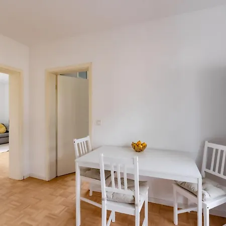 West48 Gemuetliches -blick Auf Blauen Duisburg